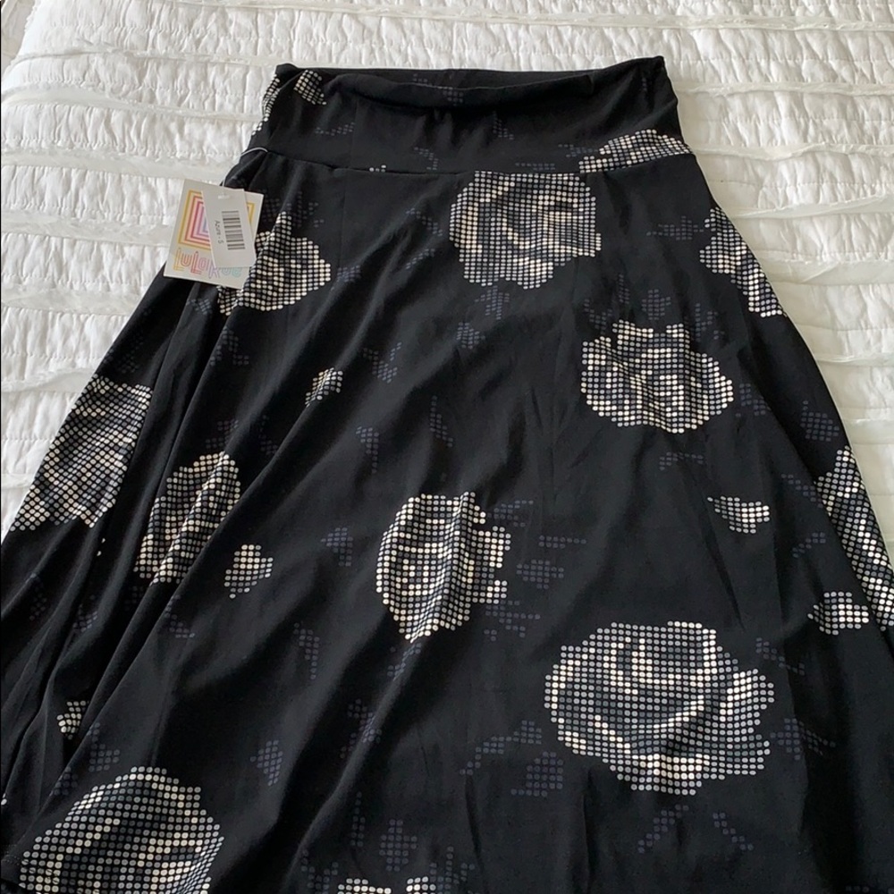 LuLaRoe Azure skirt
